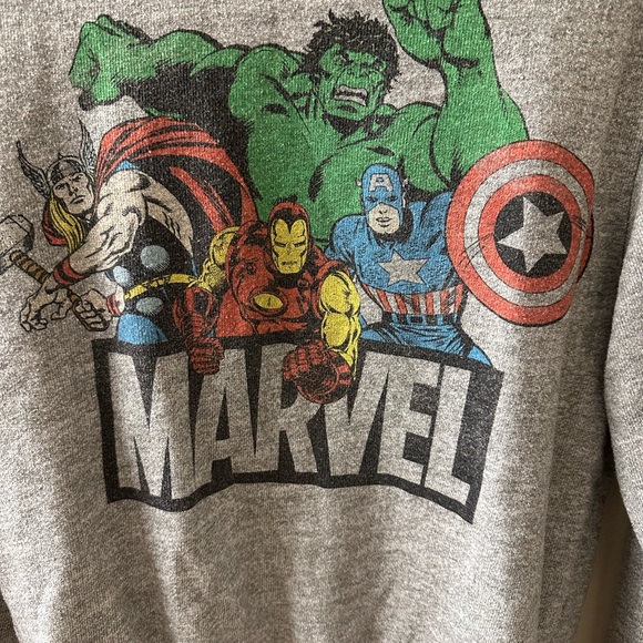 Marvel Comic Sweater - Picture 2 of 6
